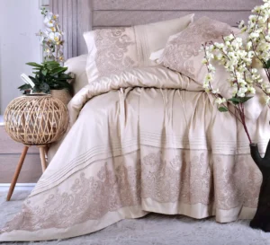 أحدث أطقم مفارش سرير للعرايس