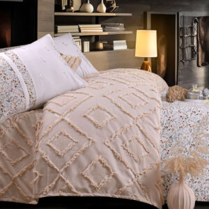 أطقم ملايات سرير للعرايس