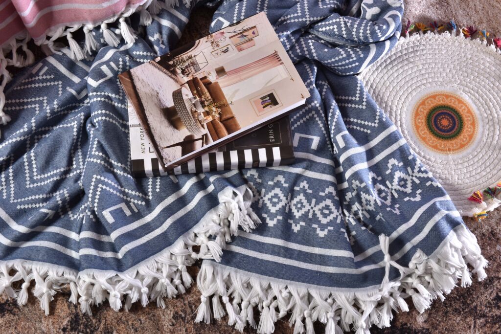 مفرش سرير عروسة مطرز